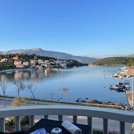 Apartments Ana By The Sea Lumbarda Exterior photo