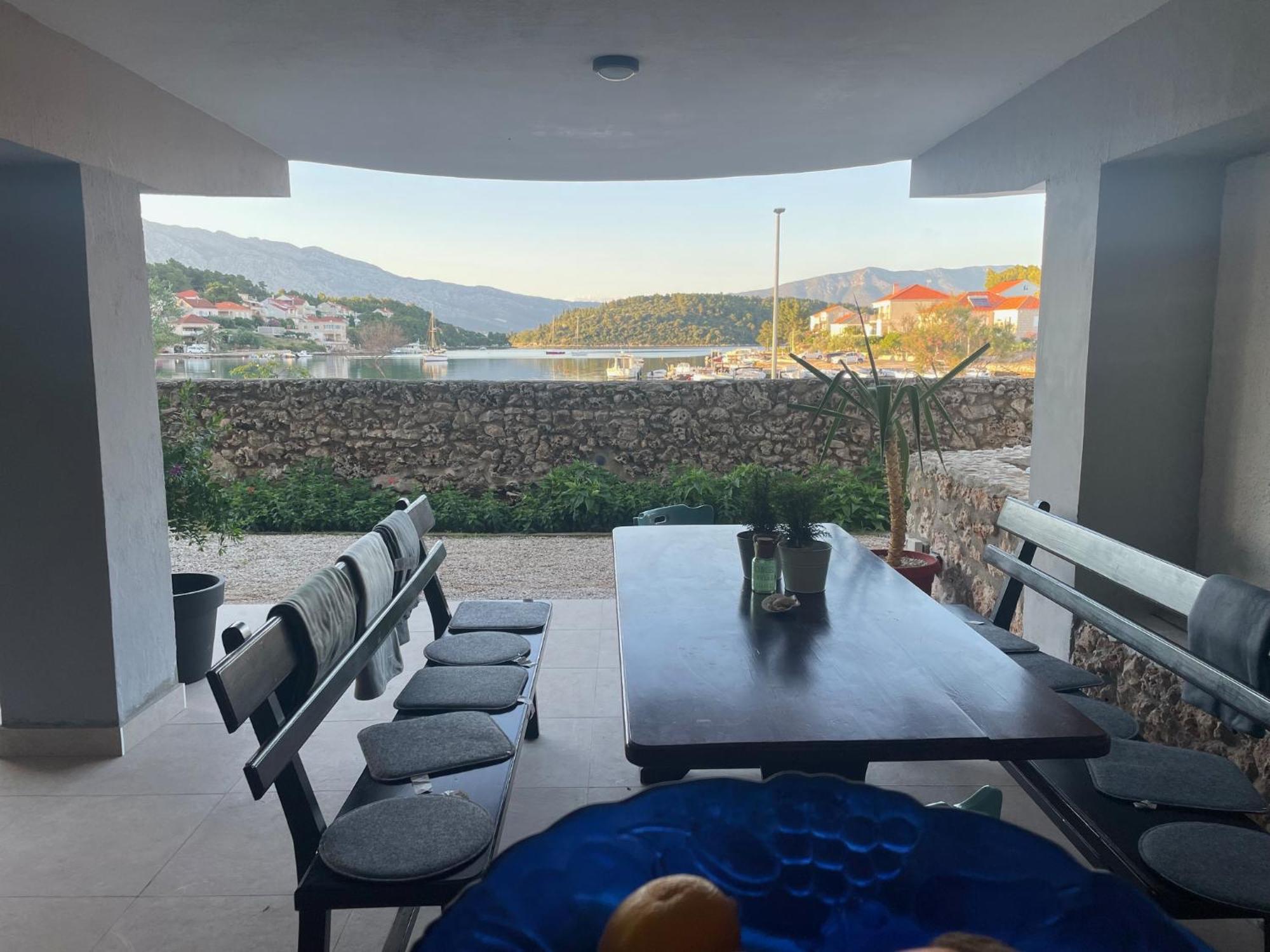 Apartments Ana By The Sea Lumbarda Exterior photo