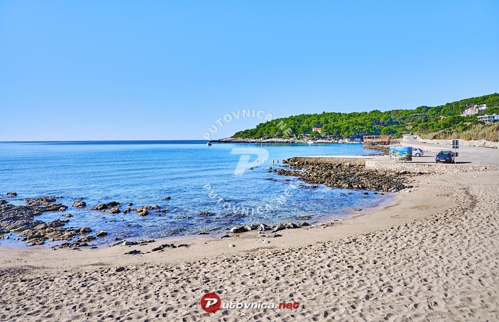 Apartments Ana By The Sea Lumbarda Exterior photo